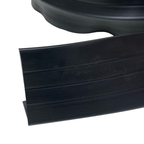 Cantoneira Testeira Para Escada PVC Preta 50x30mm 10mt